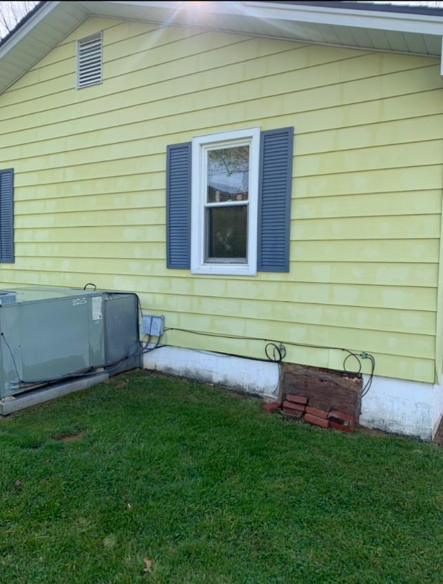 House Washing in Johnson City, Tennessee | Under Pressure